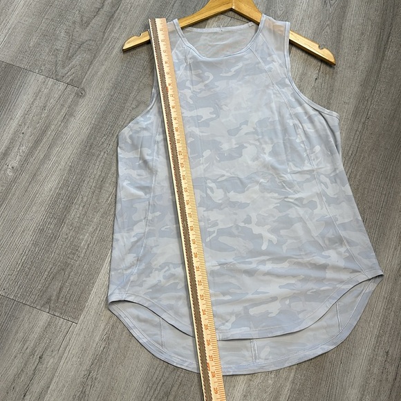Lululemon Sculpt Tank
Incognito Camo Alpine White Multi - Picture 9 of 9